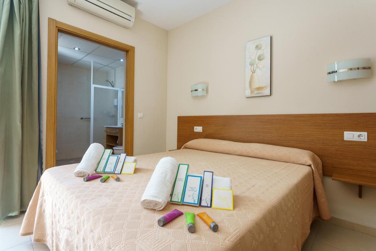 Hostal Costabella Powered By Faro Homes Fuengirola Eksteriør bilde