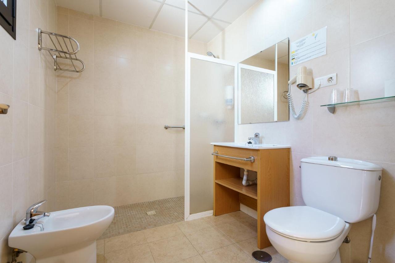 Hostal Costabella Powered By Faro Homes Fuengirola Eksteriør bilde