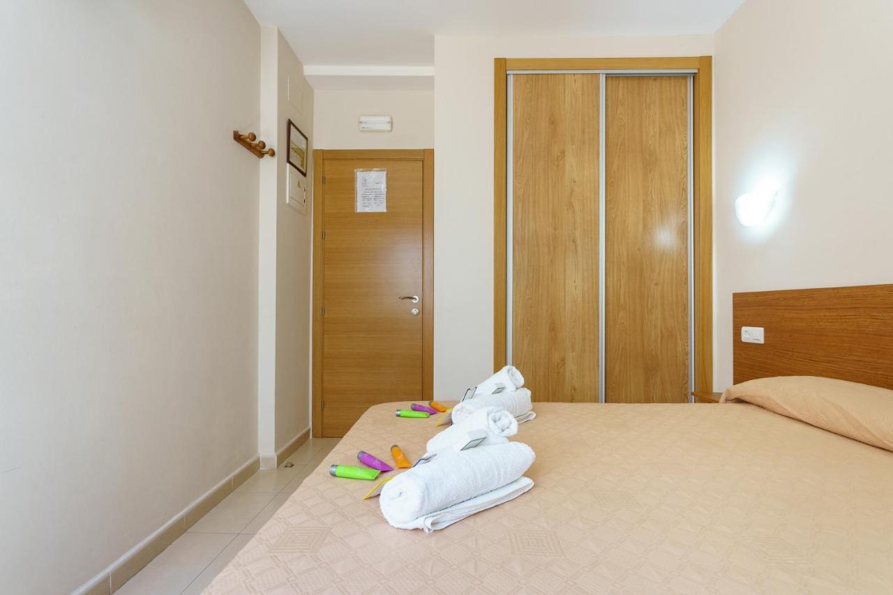 Hostal Costabella Powered By Faro Homes Fuengirola Eksteriør bilde