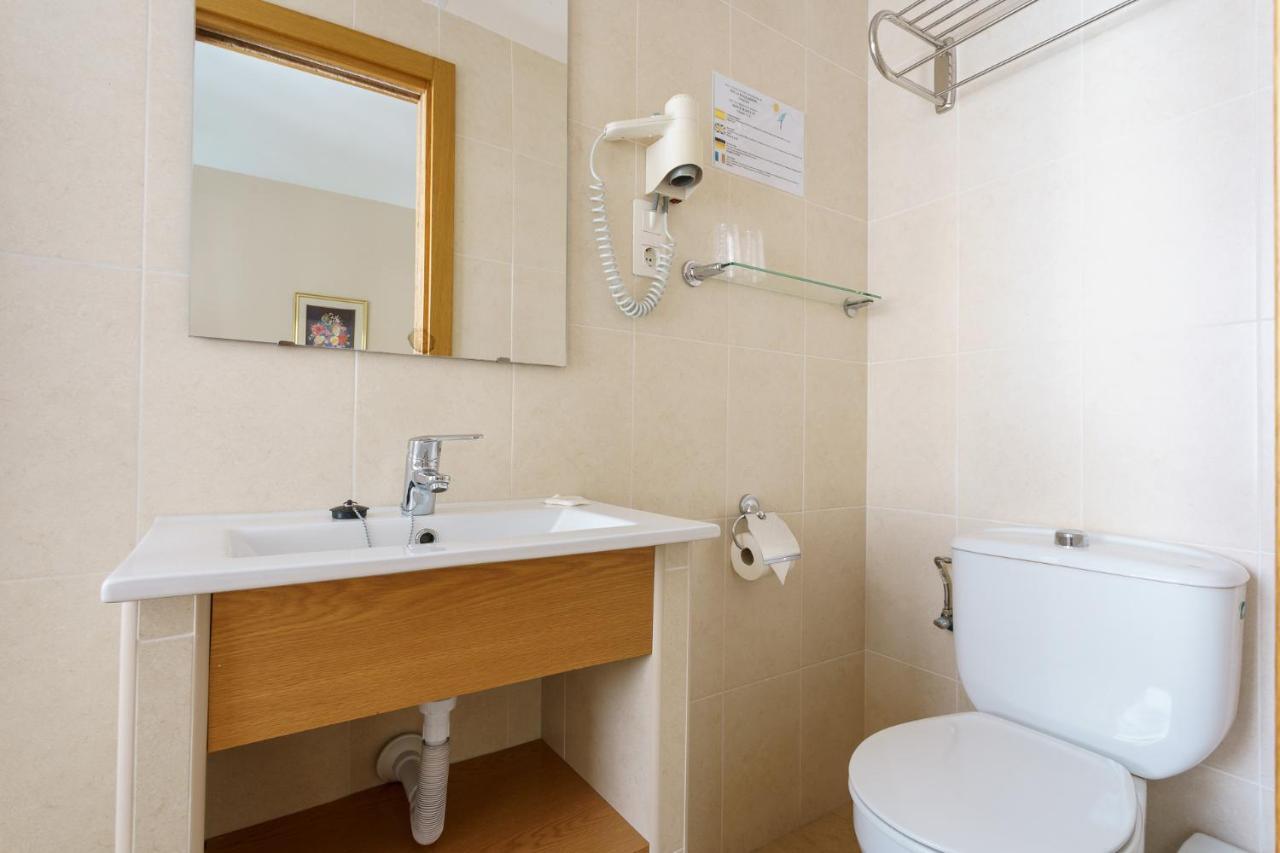 Hostal Costabella Powered By Faro Homes Fuengirola Eksteriør bilde