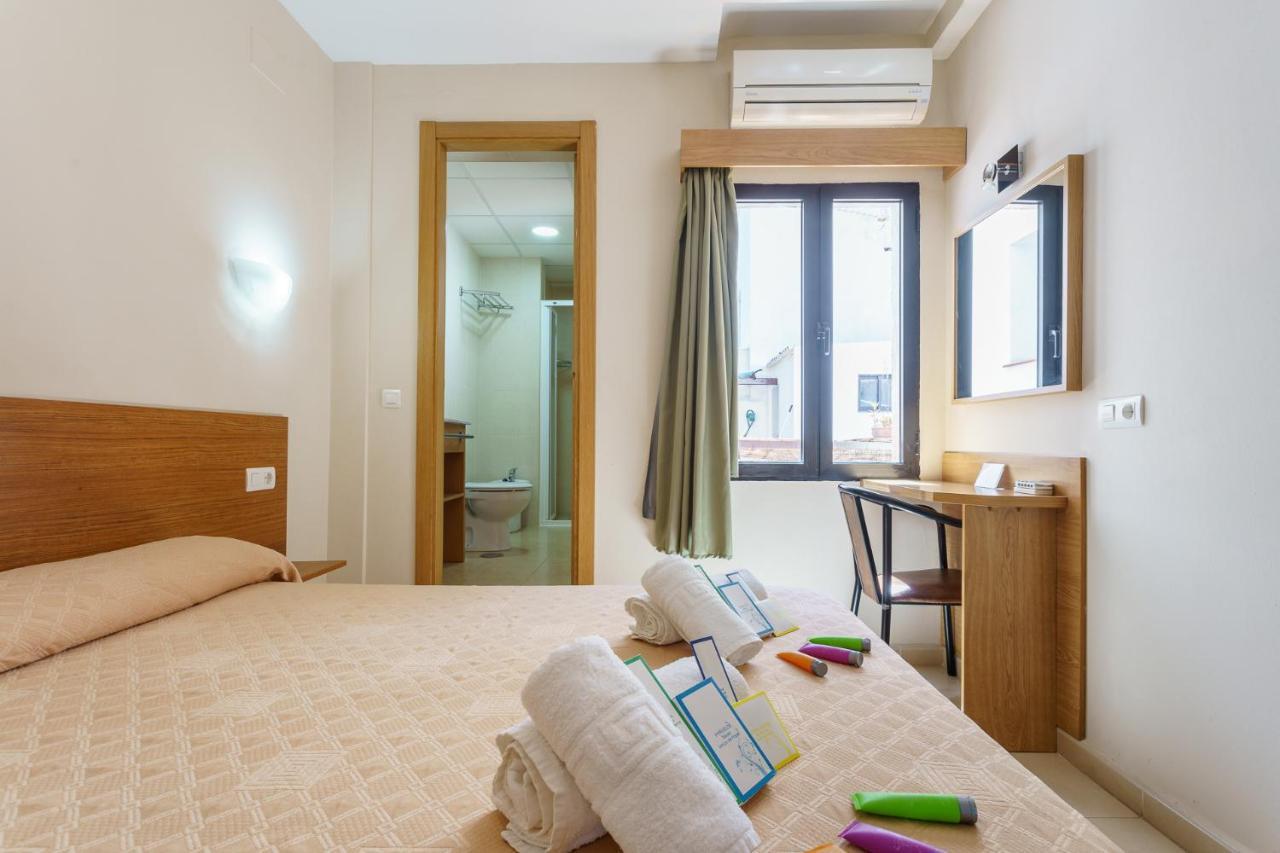 Hostal Costabella Powered By Faro Homes Fuengirola Eksteriør bilde