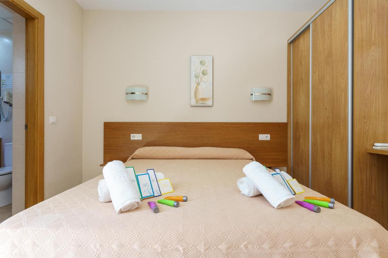 Hostal Costabella Powered By Faro Homes Fuengirola Eksteriør bilde