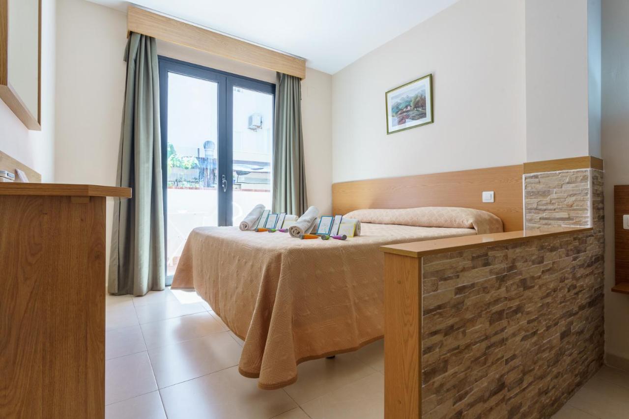 Hostal Costabella Powered By Faro Homes Fuengirola Rom bilde
